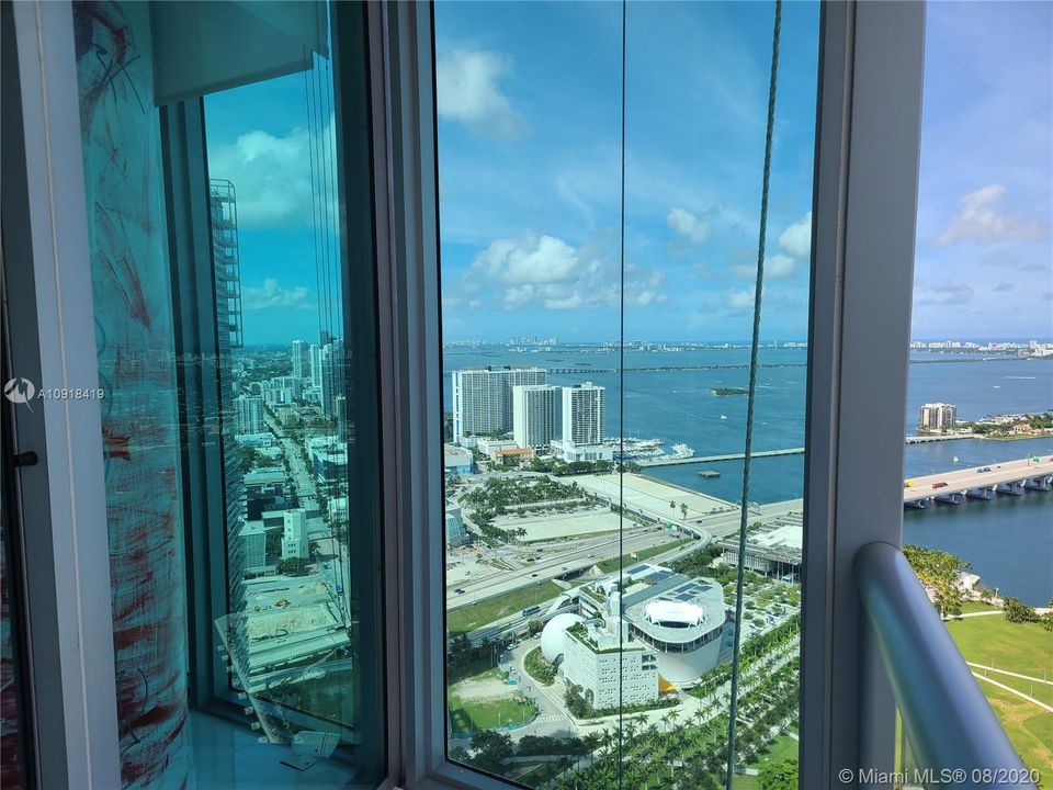 Recently Sold: $680,000 (2 beds, 2 baths, 1334 Square Feet)