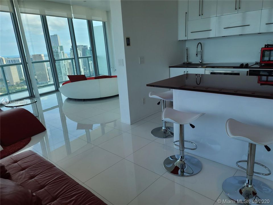 Recently Sold: $680,000 (2 beds, 2 baths, 1334 Square Feet)