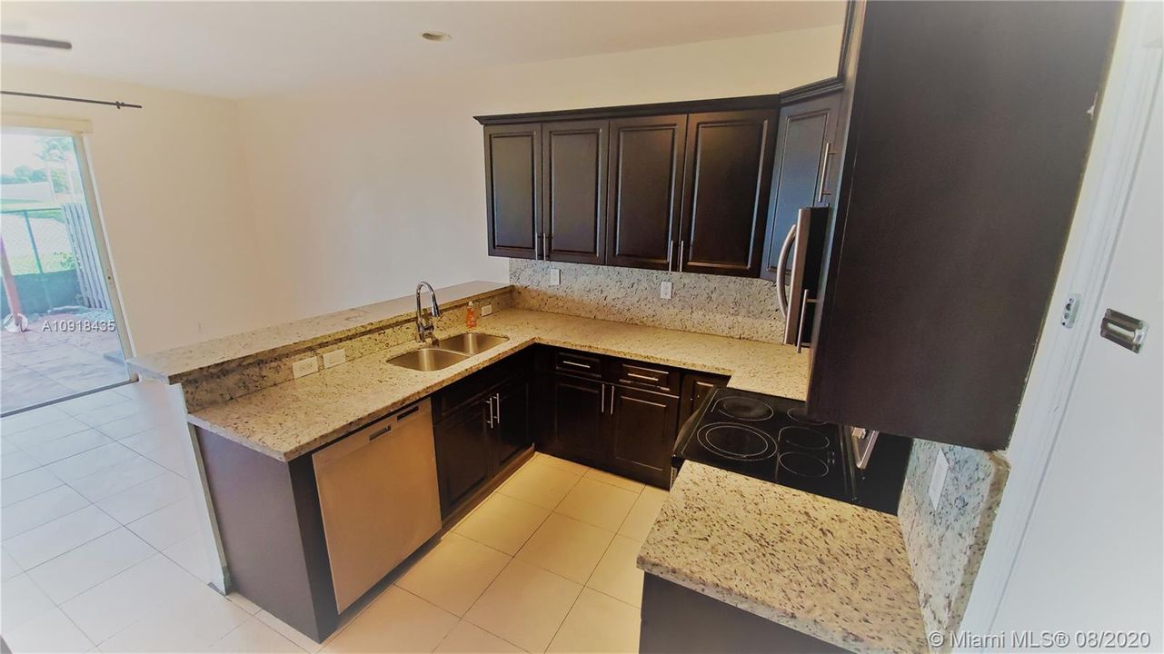 Recently Sold: $259,900 (4 beds, 3 baths, 1837 Square Feet)