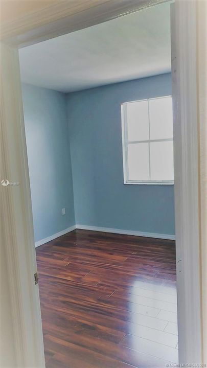 Recently Sold: $259,900 (4 beds, 3 baths, 1837 Square Feet)