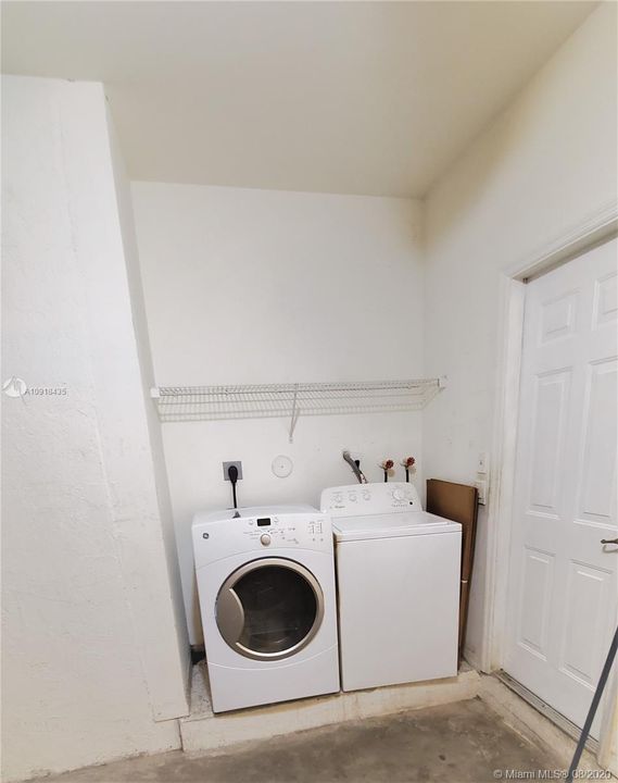 Recently Sold: $259,900 (4 beds, 3 baths, 1837 Square Feet)