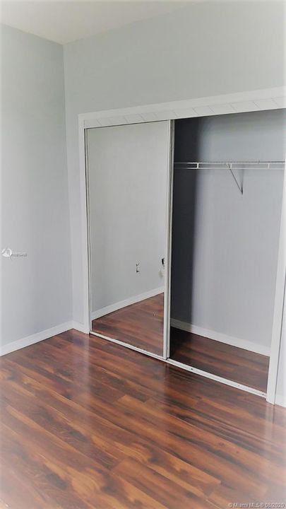 Recently Sold: $259,900 (4 beds, 3 baths, 1837 Square Feet)