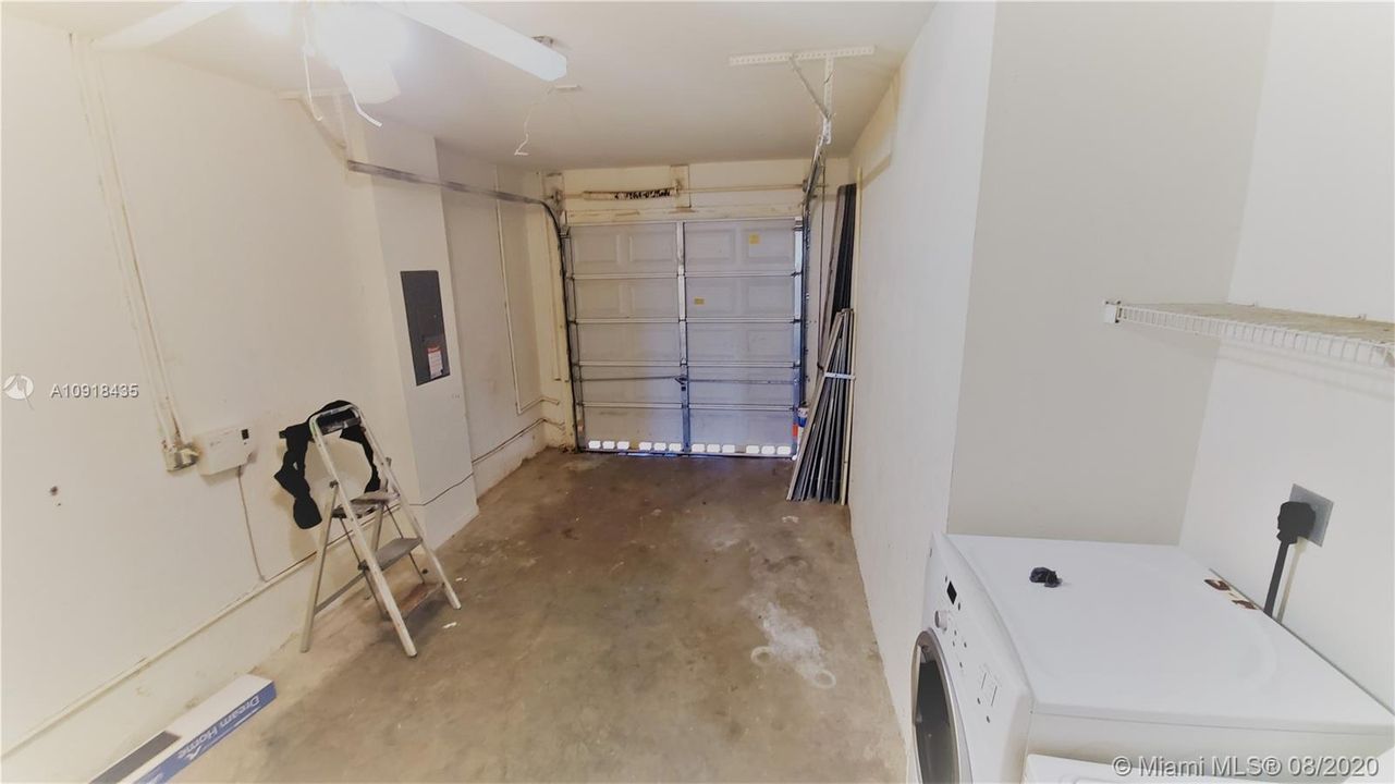 Recently Sold: $259,900 (4 beds, 3 baths, 1837 Square Feet)
