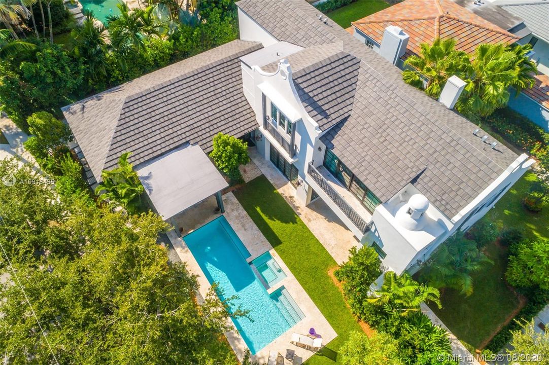 Недавно продано: $3,100,000 (4 спален, 3 ванн, 3579 Квадратных фут)