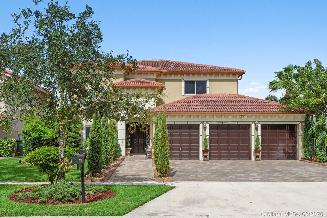 Vendido Recientemente: $625,000 (4 camas, 3 baños, 2344 Pies cuadrados)
