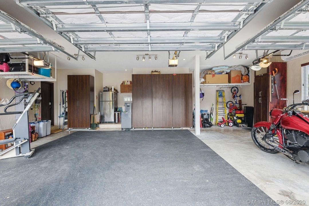 Vendido Recientemente: $625,000 (4 camas, 3 baños, 2344 Pies cuadrados)