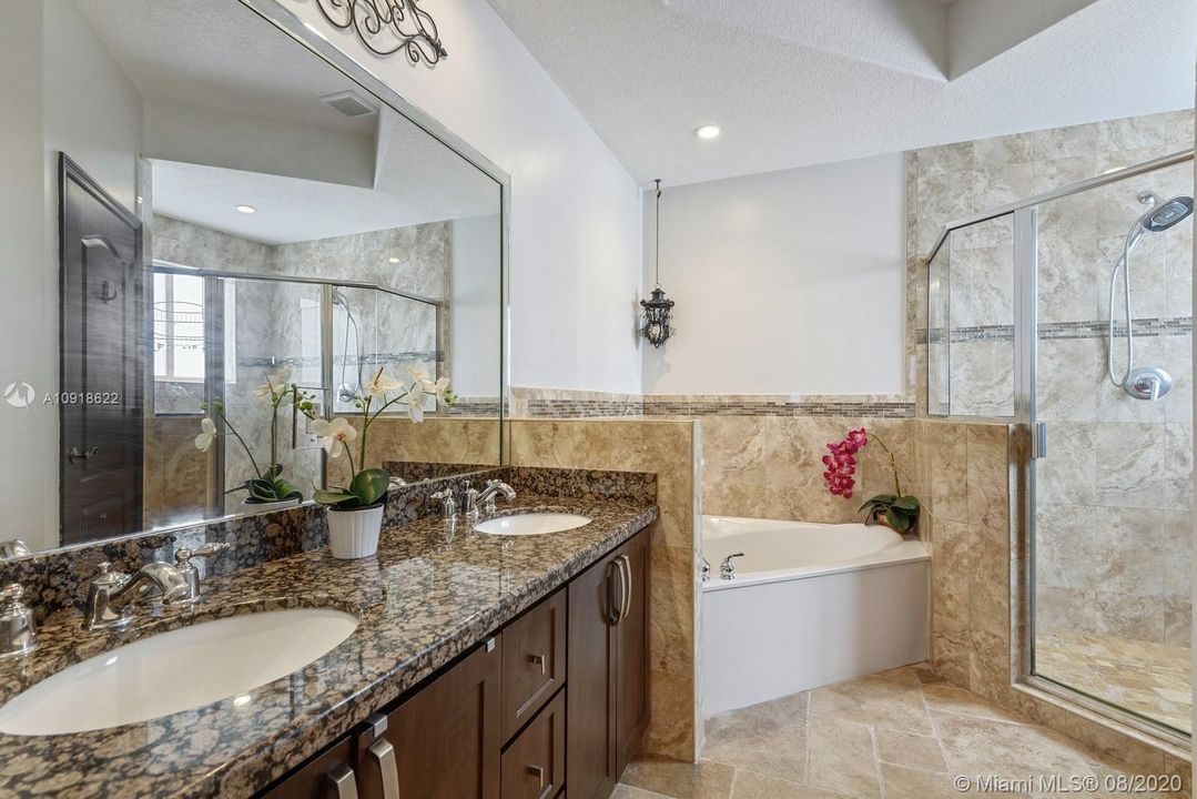 Vendido Recientemente: $625,000 (4 camas, 3 baños, 2344 Pies cuadrados)