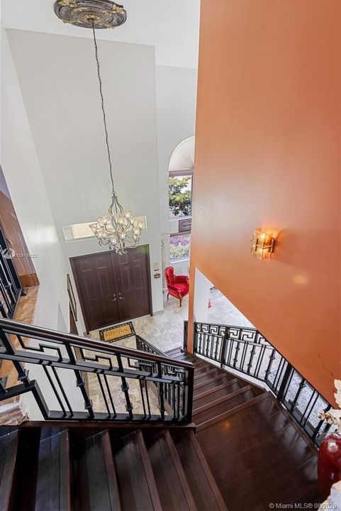 Vendido Recientemente: $625,000 (4 camas, 3 baños, 2344 Pies cuadrados)