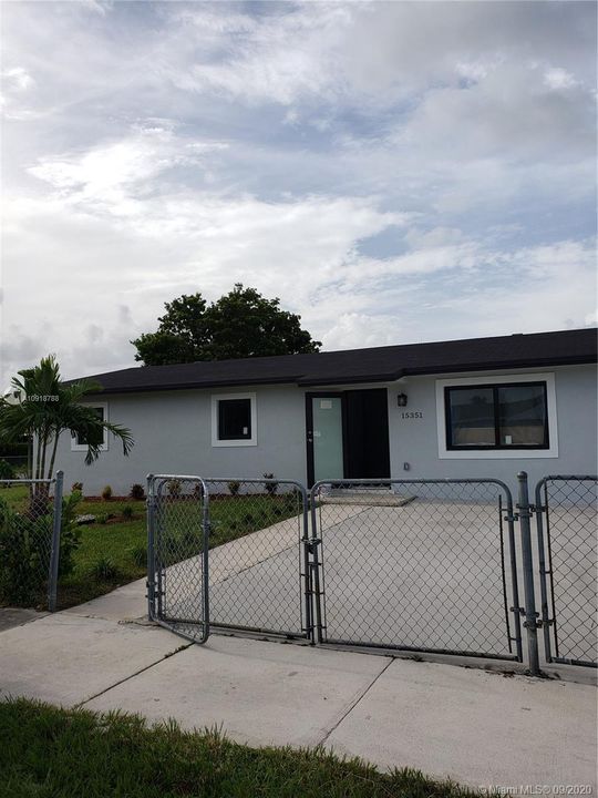 Recently Sold: $335,000 (4 beds, 2 baths, 1288 Square Feet)