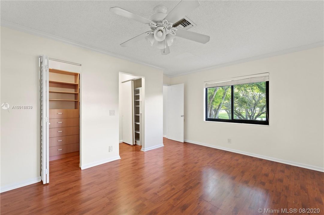 Недавно продано: $324,900 (3 спален, 2 ванн, 1434 Квадратных фут)