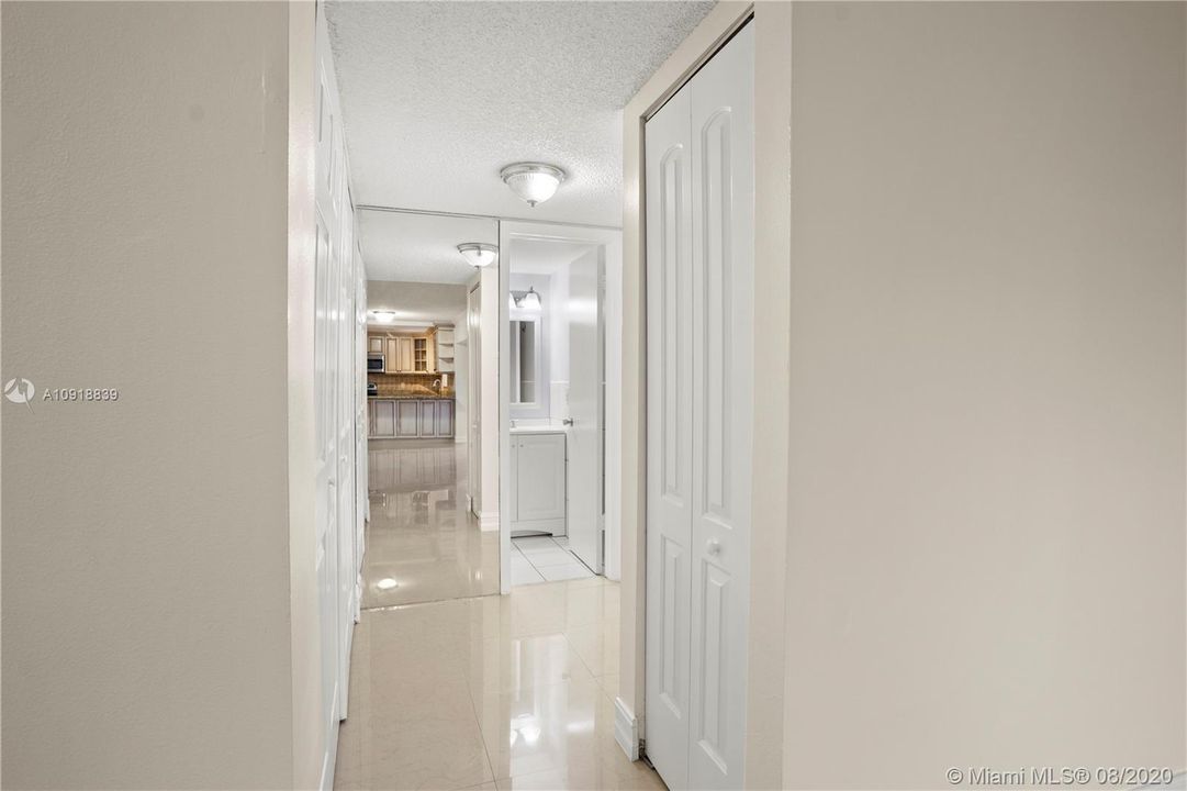 Недавно продано: $324,900 (3 спален, 2 ванн, 1434 Квадратных фут)