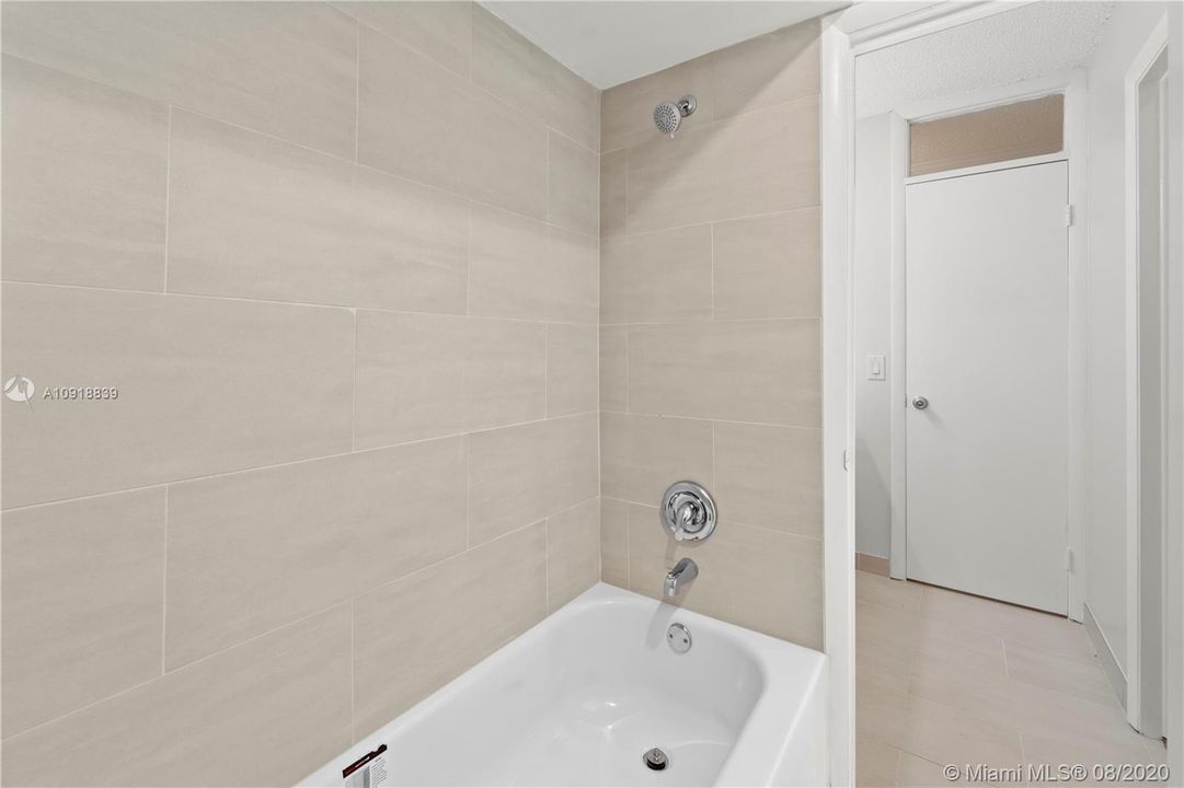 Недавно продано: $324,900 (3 спален, 2 ванн, 1434 Квадратных фут)