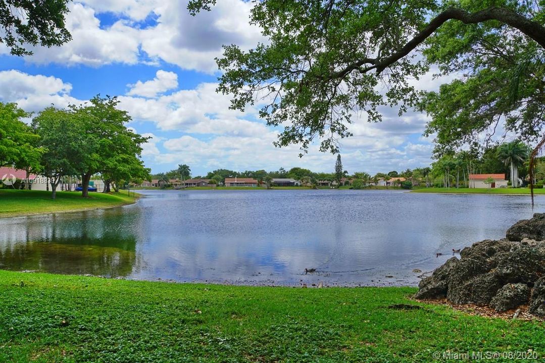 Недавно продано: $324,900 (3 спален, 2 ванн, 1434 Квадратных фут)