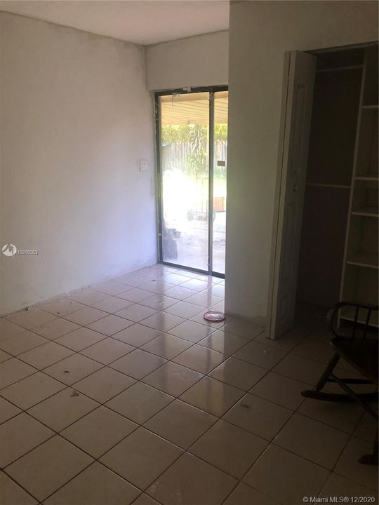 Vendido Recientemente: $385,000 (3 camas, 2 baños, 1480 Pies cuadrados)