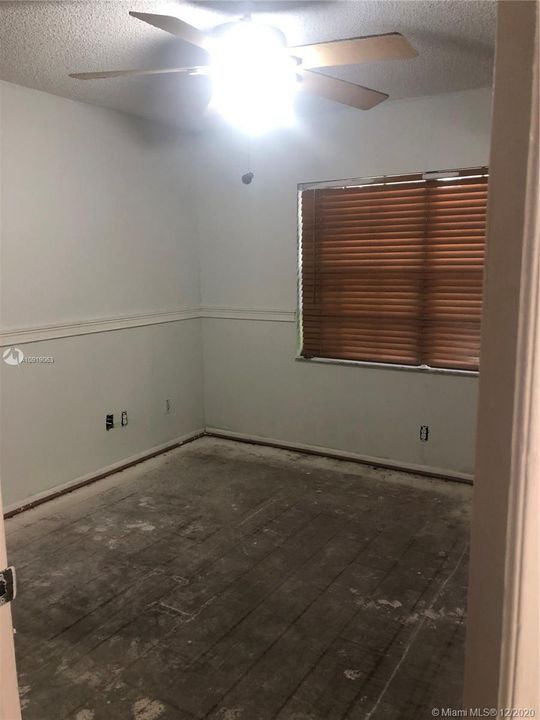 Vendido Recientemente: $385,000 (3 camas, 2 baños, 1480 Pies cuadrados)