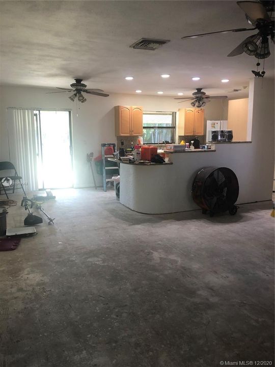 Vendido Recientemente: $385,000 (3 camas, 2 baños, 1480 Pies cuadrados)