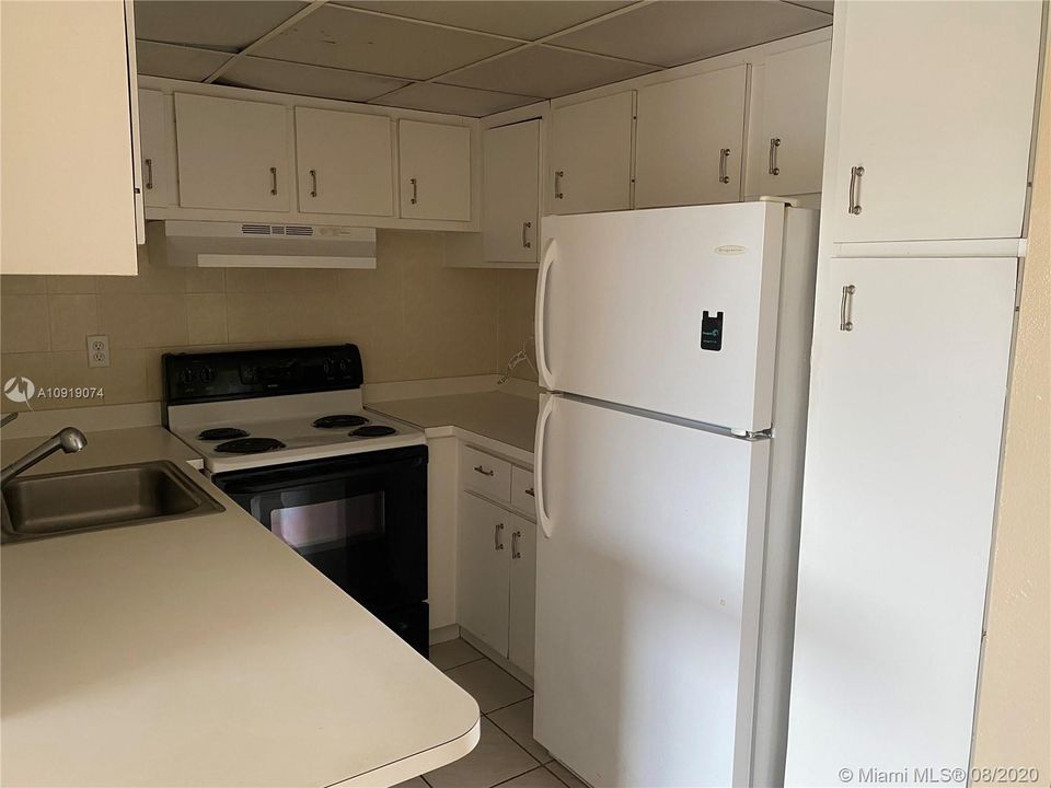 Recently Sold: $125,000 (1 beds, 1 baths, 465 Square Feet)