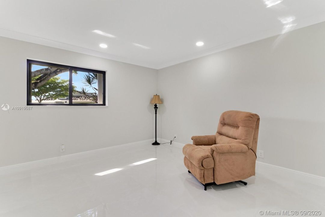 Guess room