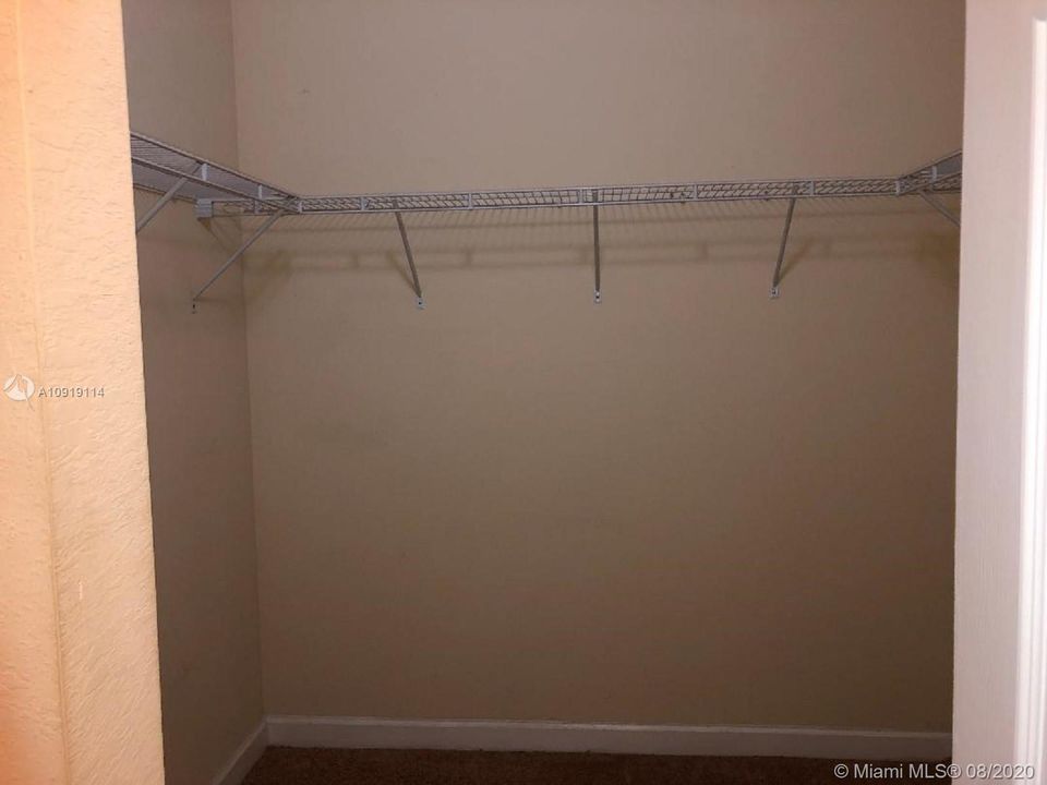 Recently Rented: $2,400 (3 beds, 3 baths, 2640 Square Feet)