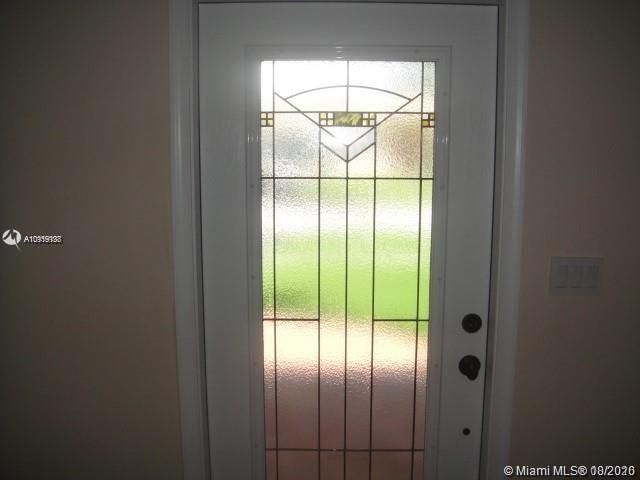 FRONT ENTRY DOOR - HIGH IMPACT GLASS