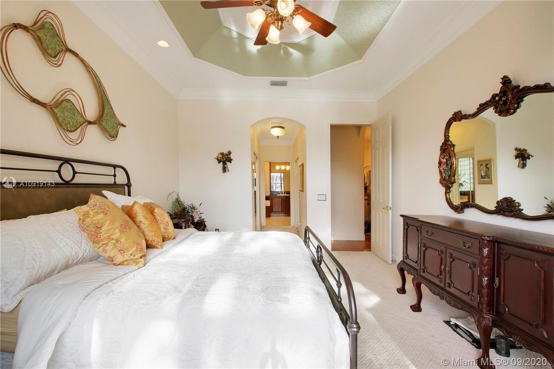 MASTER BEDROOM RETREAT