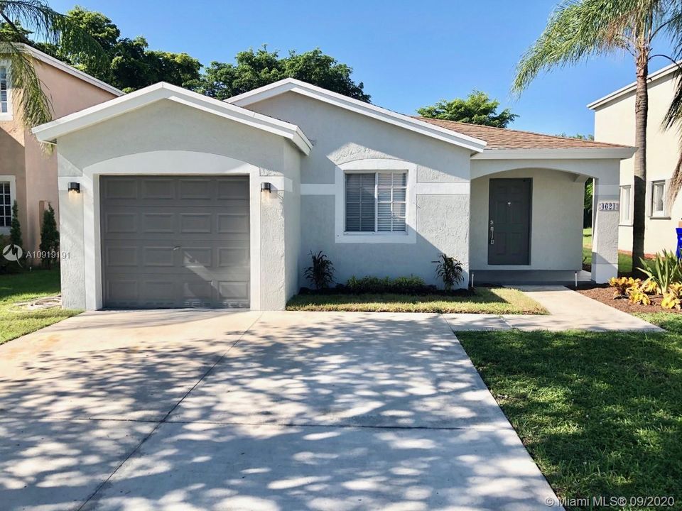 Recently Sold: $375,000 (3 beds, 2 baths, 1418 Square Feet)