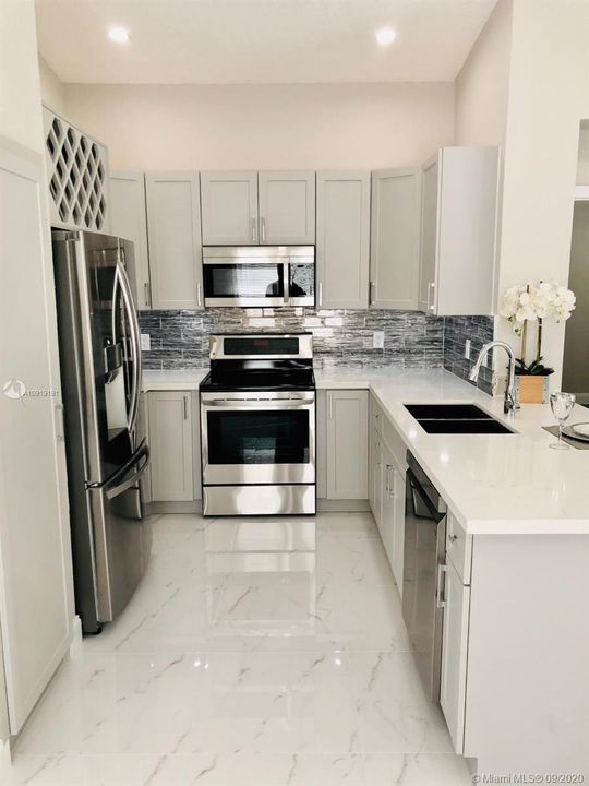 Recently Sold: $375,000 (3 beds, 2 baths, 1418 Square Feet)