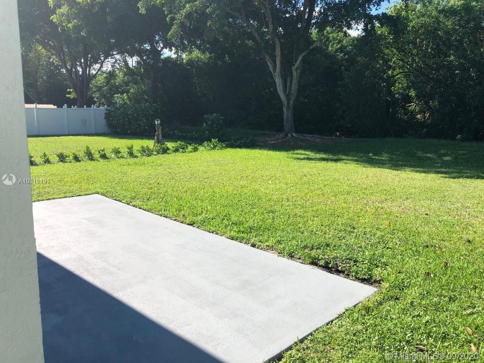 Recently Sold: $375,000 (3 beds, 2 baths, 1418 Square Feet)