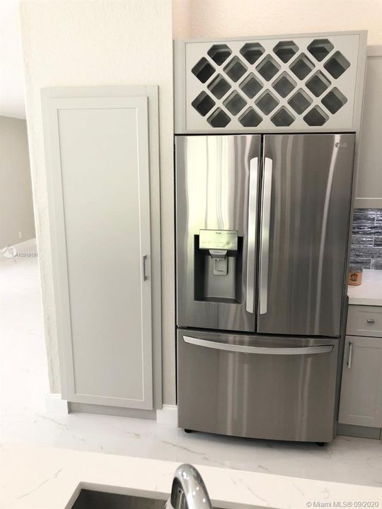 Recently Sold: $375,000 (3 beds, 2 baths, 1418 Square Feet)