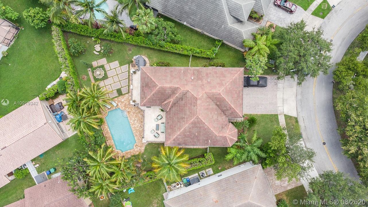 Vendido Recientemente: $689,000 (5 camas, 4 baños, 3408 Pies cuadrados)