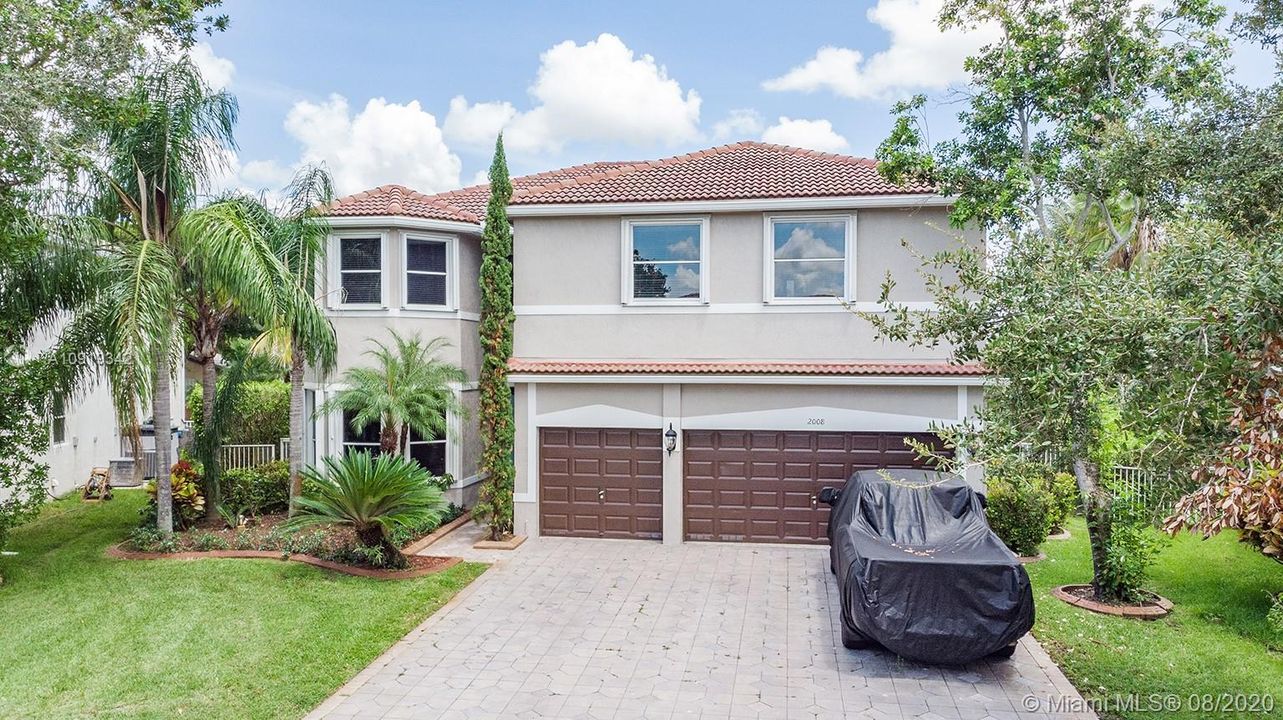 Vendido Recientemente: $689,000 (5 camas, 4 baños, 3408 Pies cuadrados)