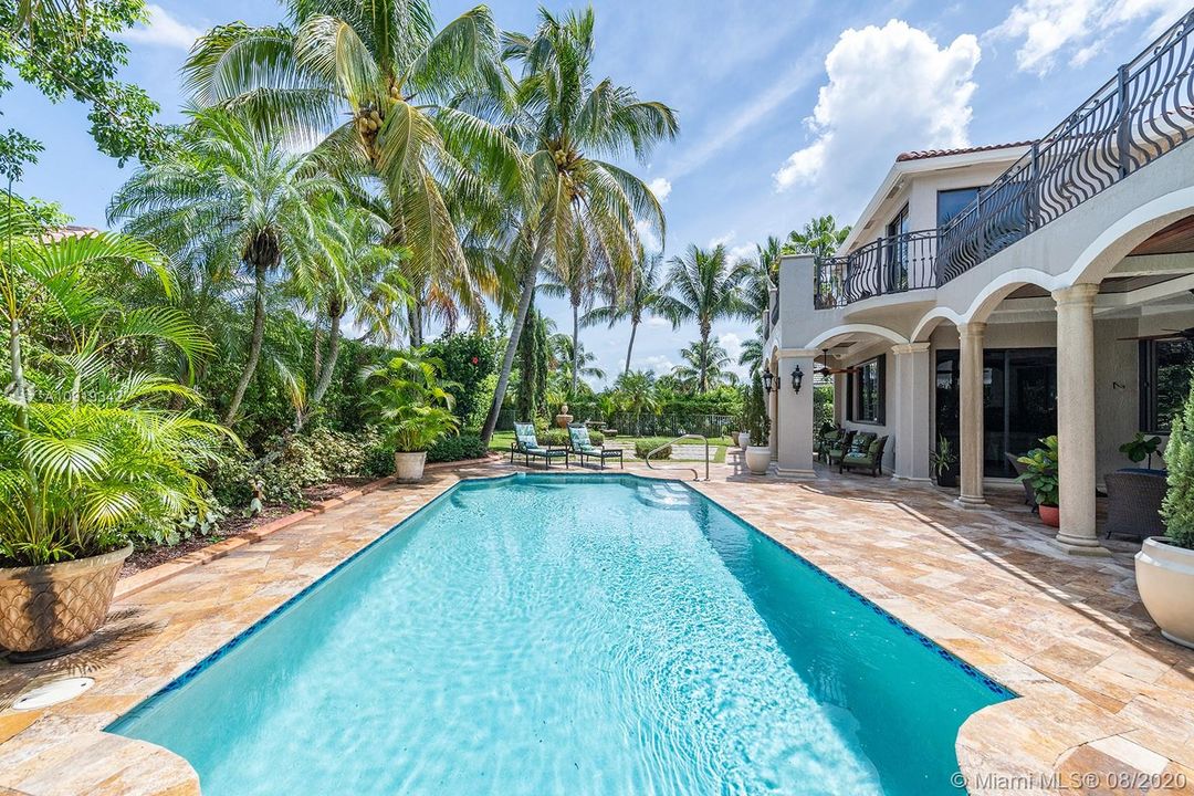 Vendido Recientemente: $689,000 (5 camas, 4 baños, 3408 Pies cuadrados)