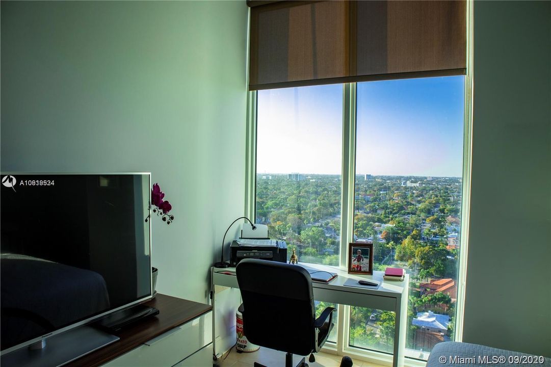 Vendido Recientemente: $391,500 (2 camas, 2 baños, 1017 Pies cuadrados)