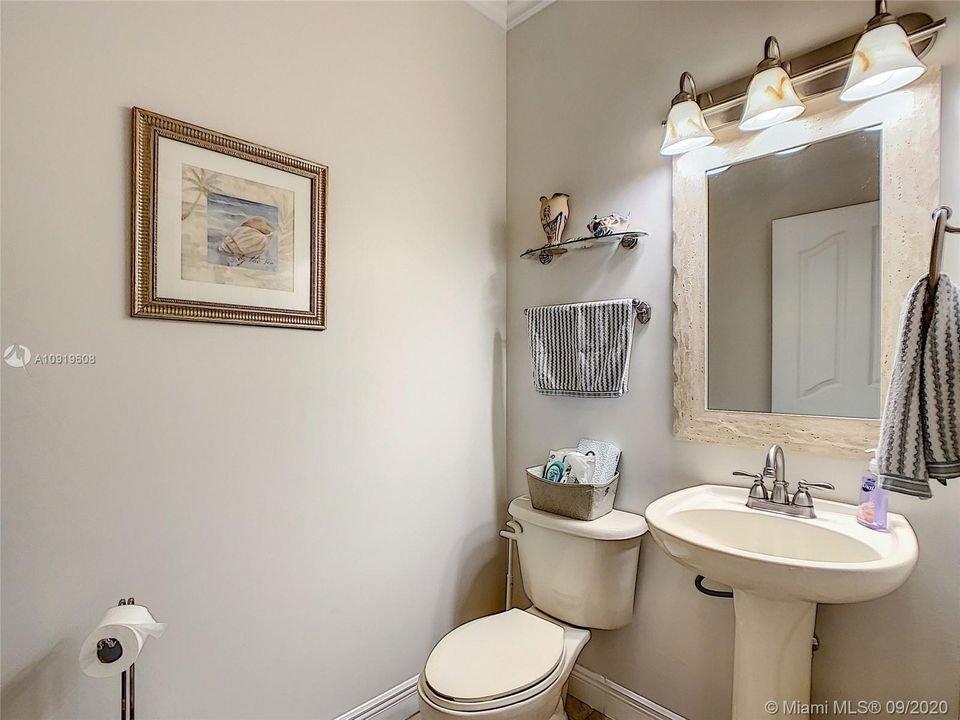 Recently Sold: $415,000 (3 beds, 2 baths, 1752 Square Feet)