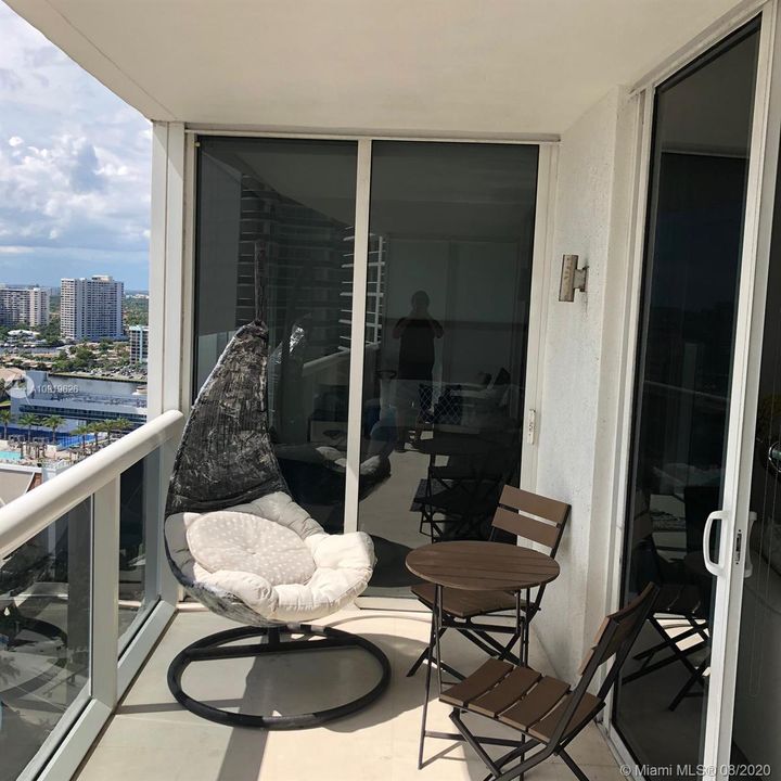 Недавно продано: $599,000 (3 спален, 3 ванн, 1571 Квадратных фут)