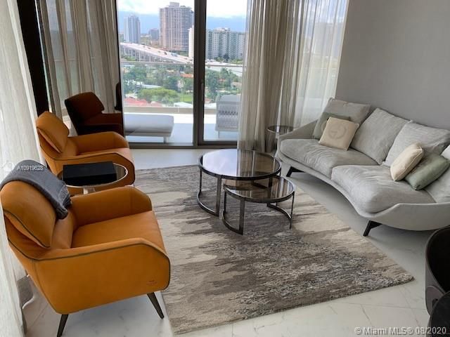 Recently Sold: $1,649,000 (2 beds, 2 baths, 1112 Square Feet)