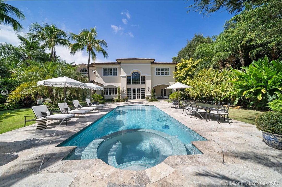 Recently Sold: $4,200,000 (7 beds, 7 baths, 7030 Square Feet)