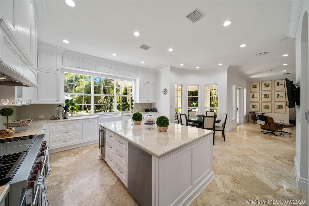 Recently Sold: $4,200,000 (7 beds, 7 baths, 7030 Square Feet)