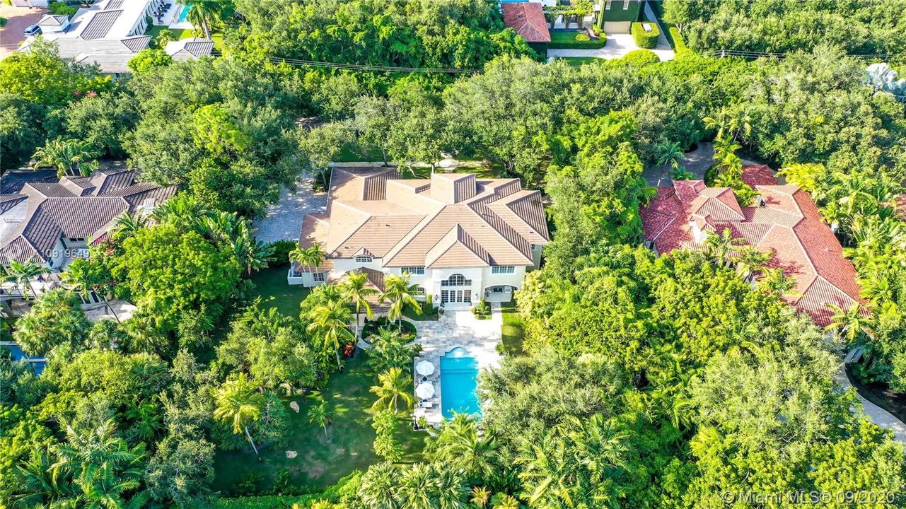 Recently Sold: $4,200,000 (7 beds, 7 baths, 7030 Square Feet)