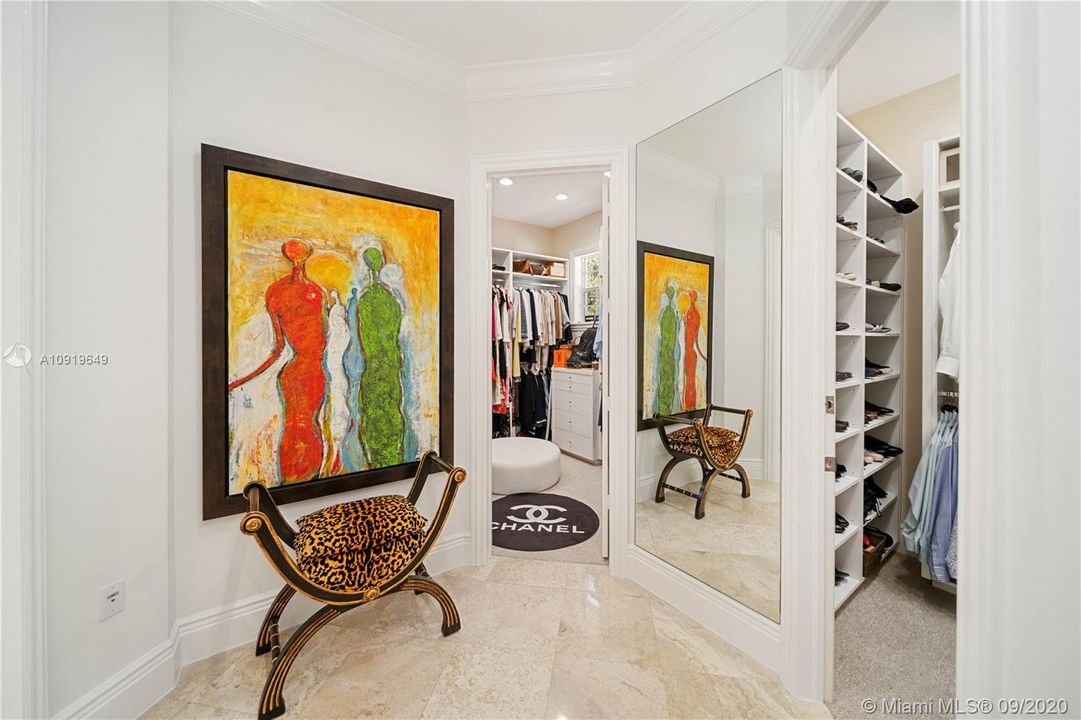 Recently Sold: $4,200,000 (7 beds, 7 baths, 7030 Square Feet)
