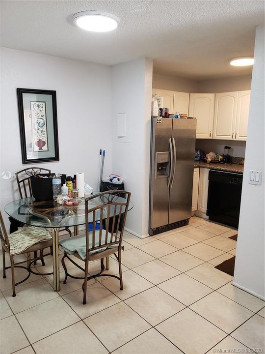 Recently Sold: $119,900 (2 beds, 1 baths, 752 Square Feet)
