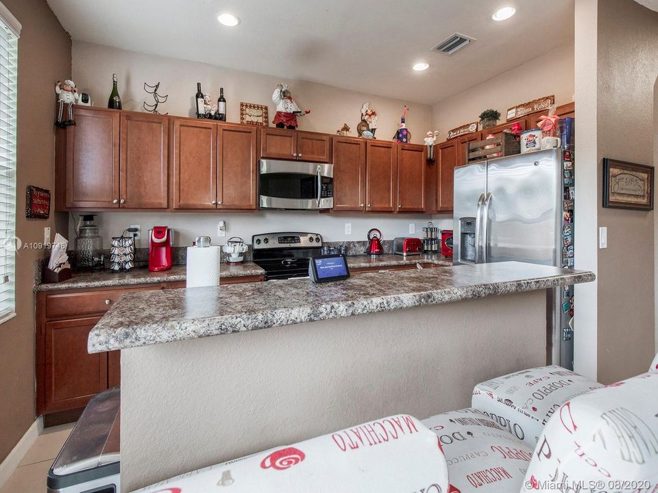 Recently Sold: $324,000 (3 beds, 2 baths, 1530 Square Feet)