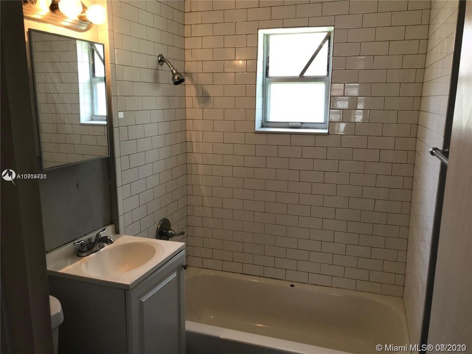 Recently Rented: $1,000 (1 beds, 1 baths, 500 Square Feet)