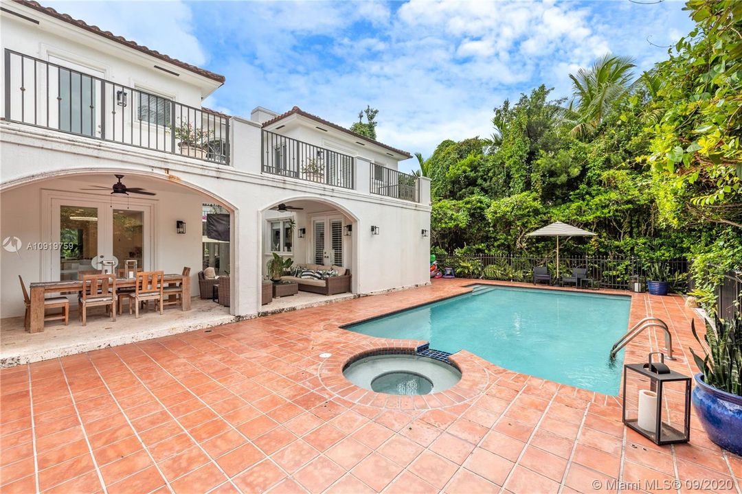 HEATED POOL WITH SALTY SYSTEM.
