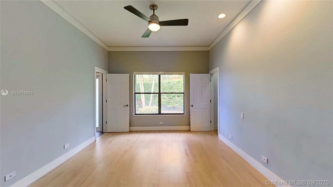 Recientemente alquilado: $8,500 (5 camas, 4 baños, 4156 Pies cuadrados)