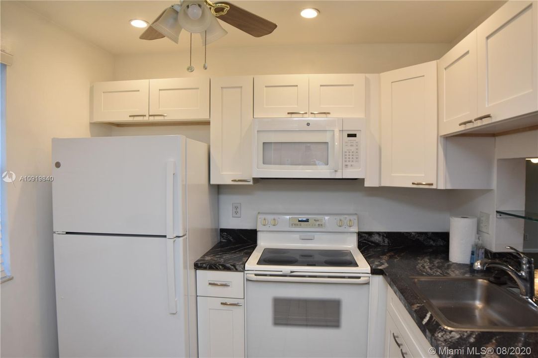 Recently Sold: $107,000 (1 beds, 1 baths, 620 Square Feet)