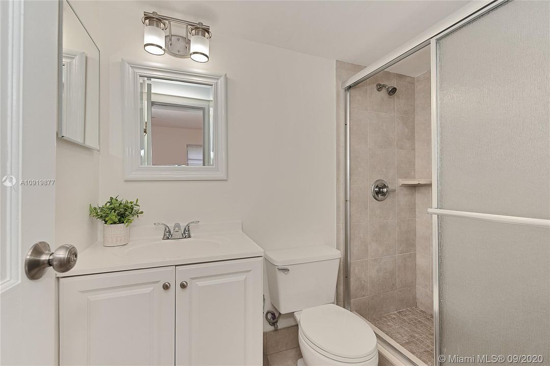 Vendido Recientemente: $283,700 (2 camas, 2 baños, 1485 Pies cuadrados)