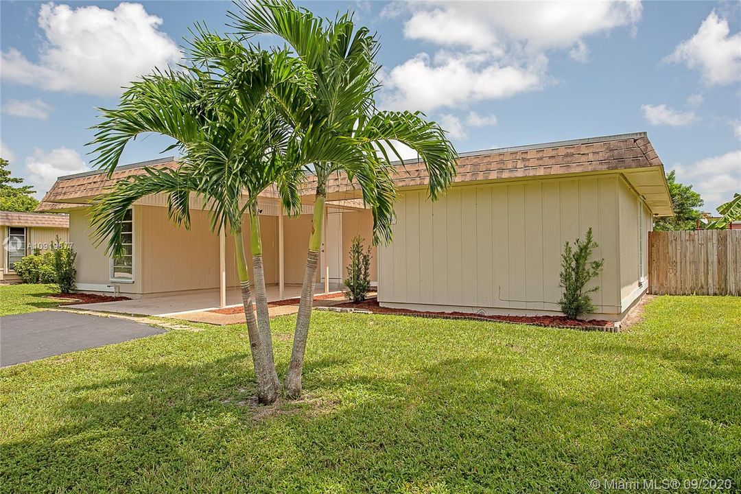 Vendido Recientemente: $283,700 (2 camas, 2 baños, 1485 Pies cuadrados)