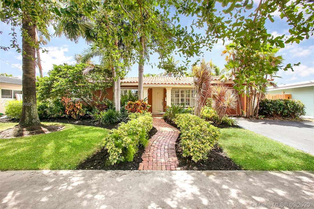 Recently Sold: $499,000 (3 beds, 2 baths, 1431 Square Feet)