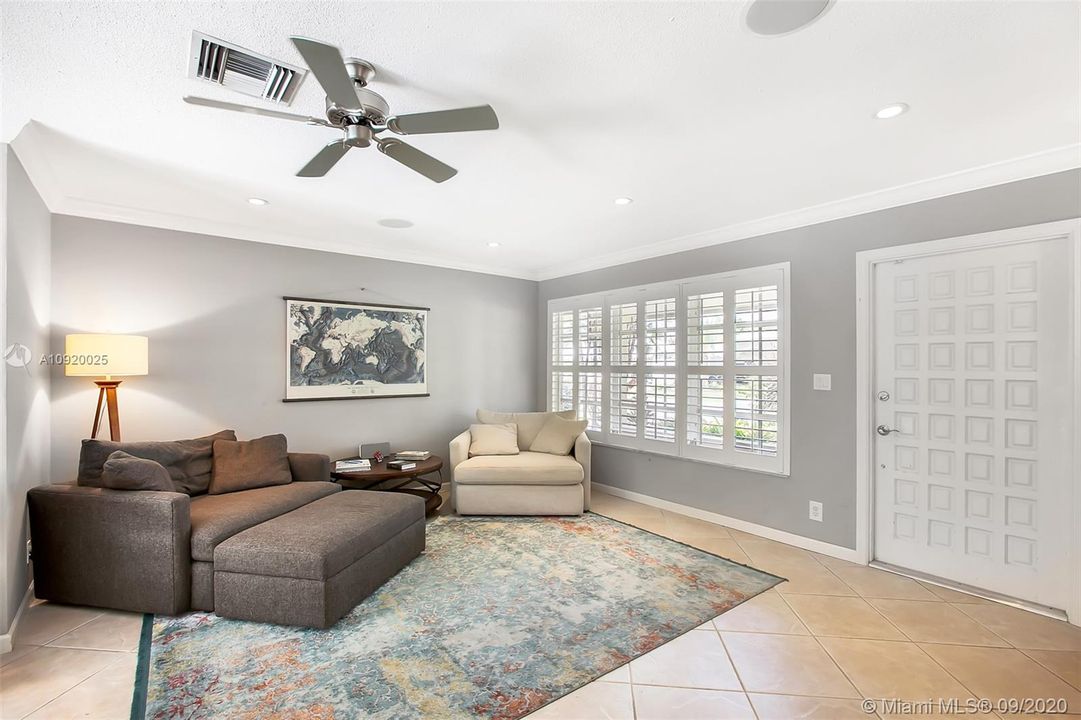 Recently Sold: $499,000 (3 beds, 2 baths, 1431 Square Feet)